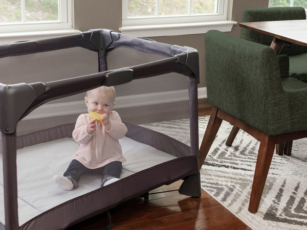 How to Choose the Right Playard for Your Baby