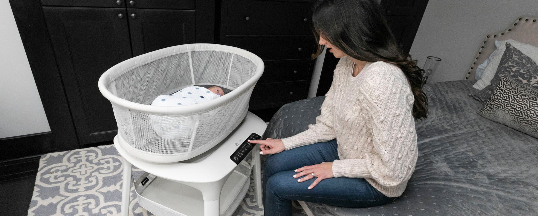 Understanding Your Newborn’s Sleep Needs 4moms®